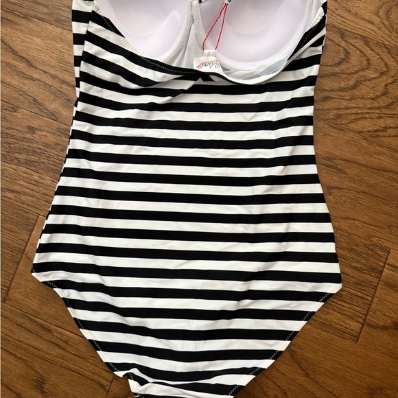 NWT - Belsira Neck-holder Candy Striped Vintage Style Swimsuit (BLACK/WHITE) - Picture 9 of 13